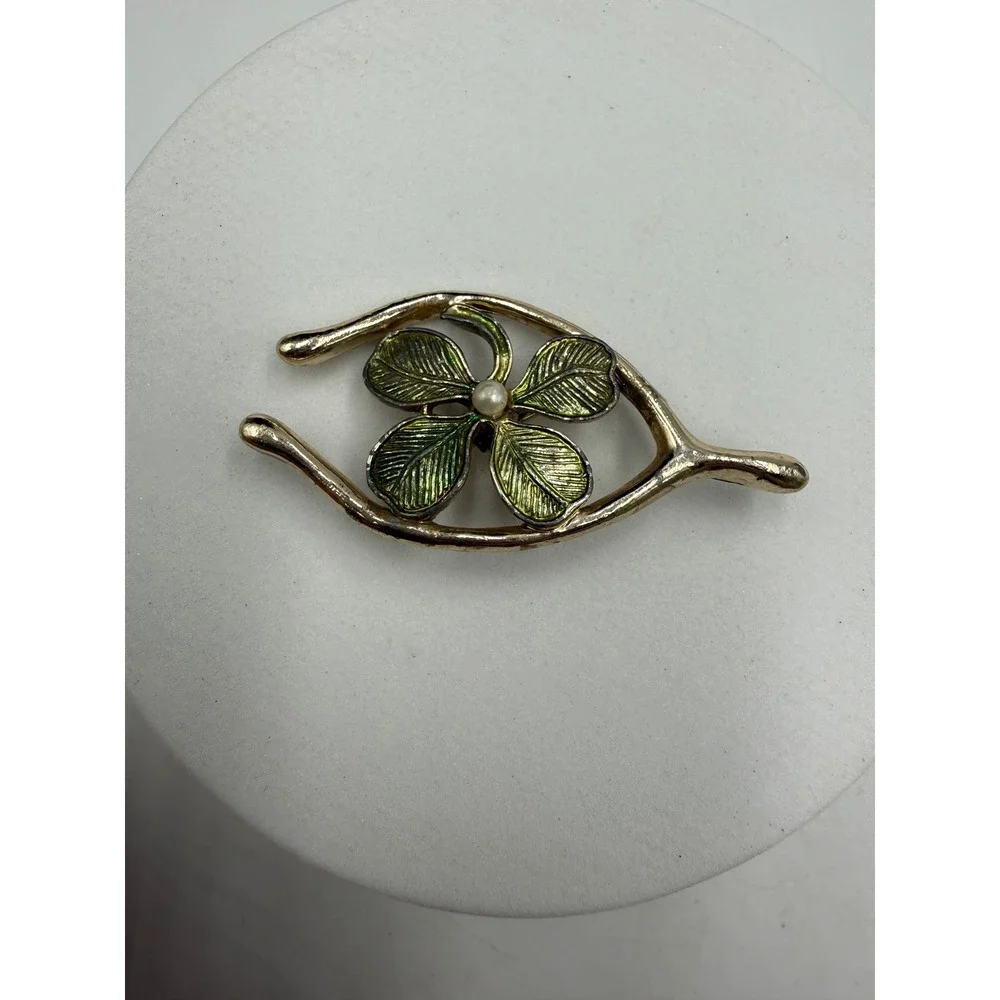 Vtg Gerrys Wishbone Four Leaf Clover Brooch Green Enamel Faux Pearl Gold‎ Tone